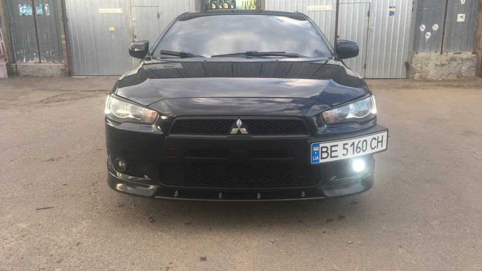 Mitsubishi Lancer Derzkui chornyi 4