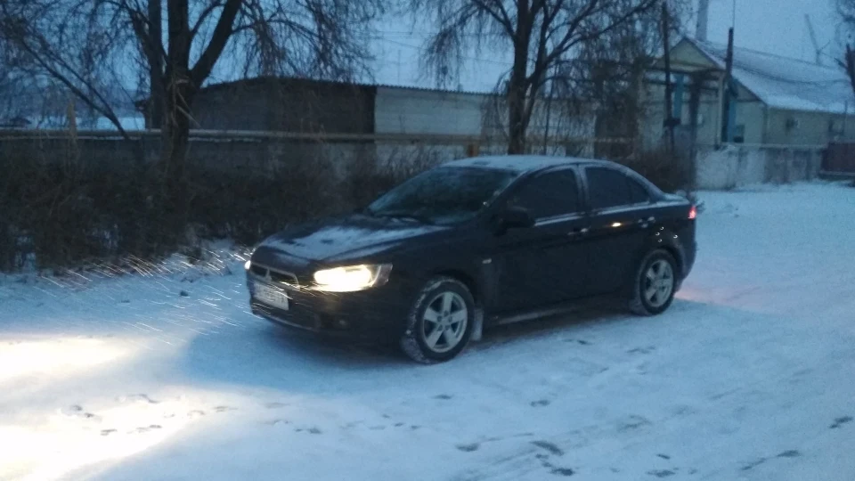Mitsubishi Lancer два літри, дві педалі
