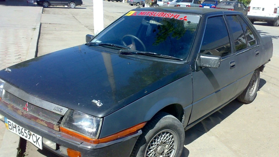 Mitsubishi Lancer фіоре 2