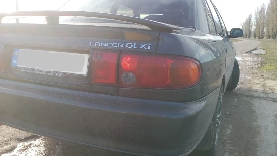 Mitsubishi Lancer графіт 3