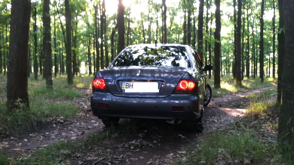 Mitsubishi Lancer Gray Shark 4