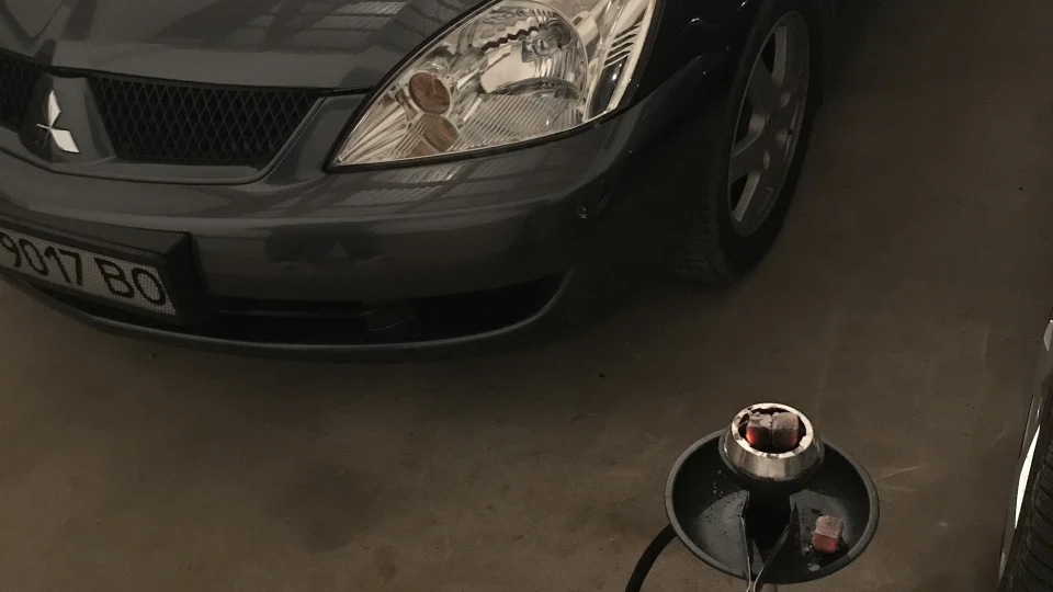 Mitsubishi Lancer Grey bitch