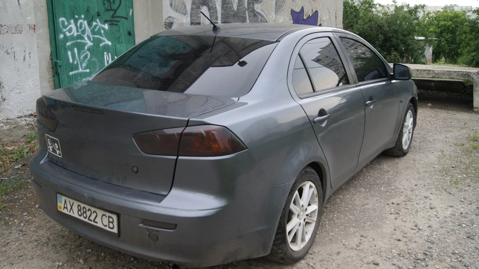 Mitsubishi Lancer японська 99 4