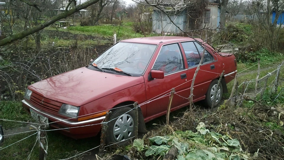 Mitsubishi Lancer III 1.5 GLX Моя Машка =) 2
