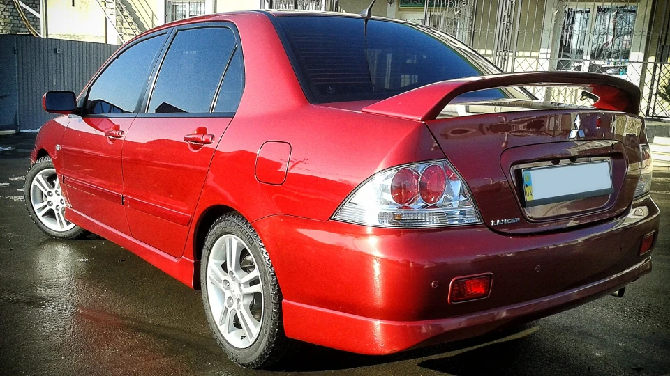 Mitsubishi Lancer Intense 2