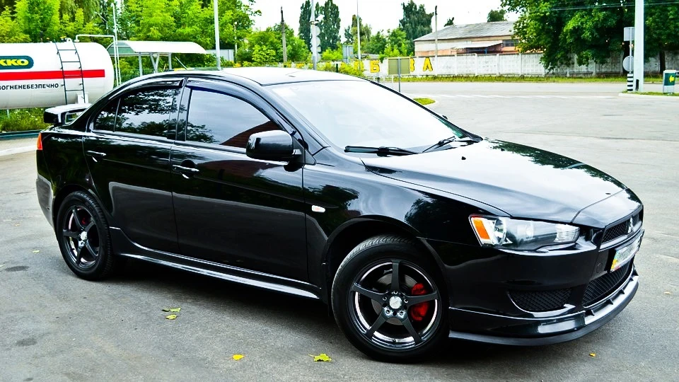 Mitsubishi Lancer "Invite" 2
