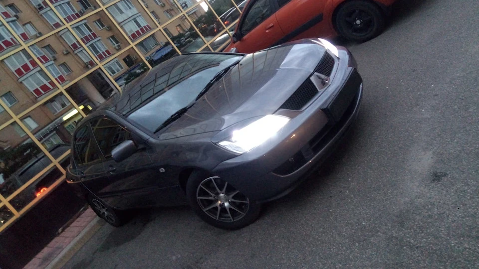 Mitsubishi Lancer IX 4