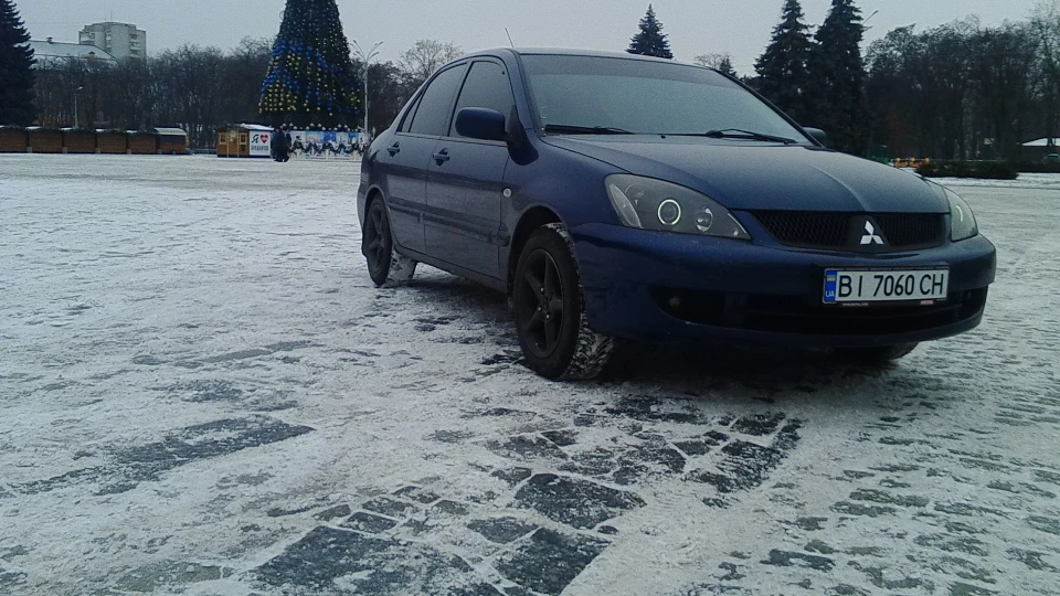 Mitsubishi Lancer IX 3