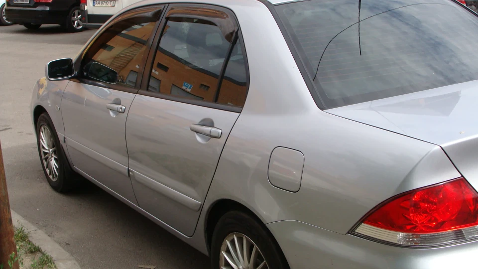 Mitsubishi Lancer ІХ 2