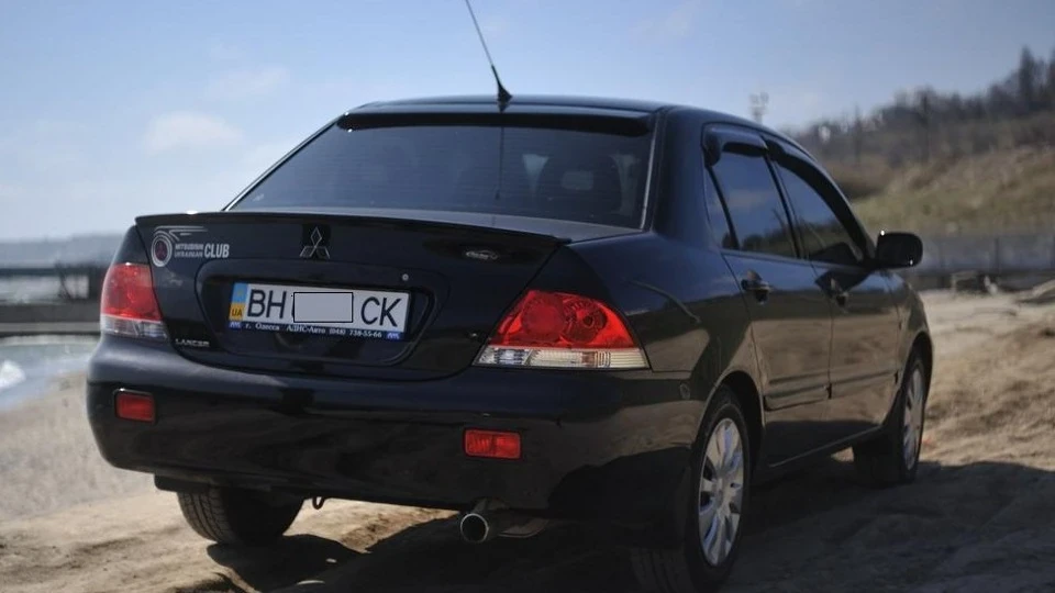 Mitsubishi Lancer IX 4