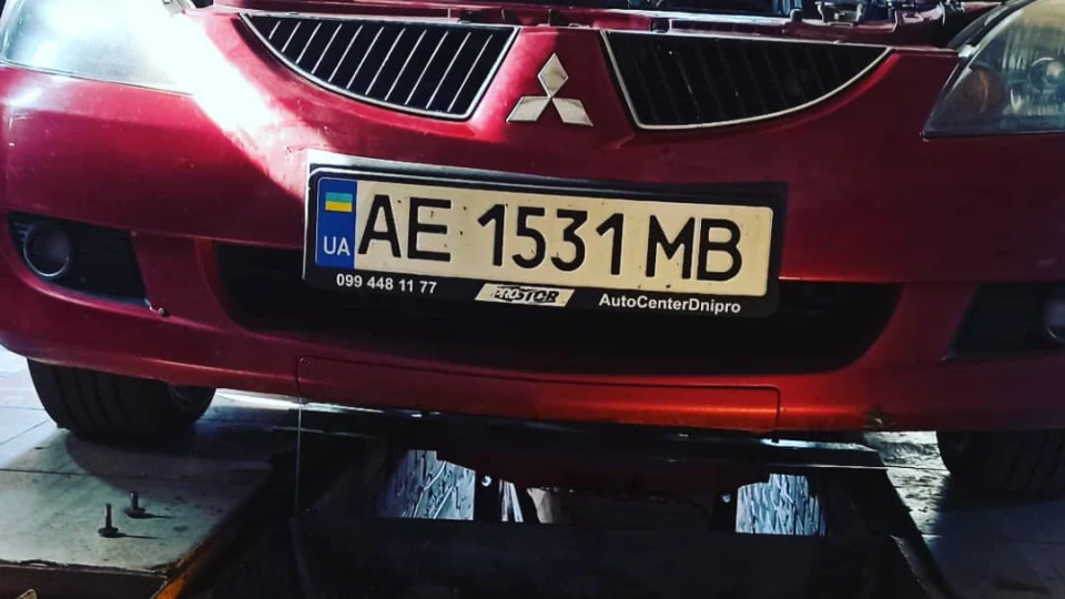 Mitsubishi Lancer Червоний металік 4