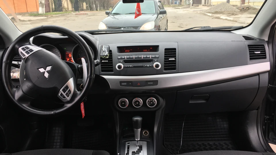 Mitsubishi Lancer #Лютий