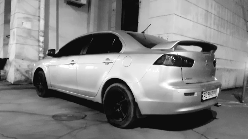 Mitsubishi Lancer Машина м'ята але п.здата 2
