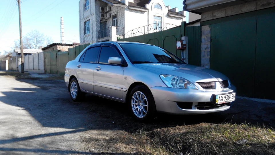 Mitsubishi Lancer Мітсубчик 3