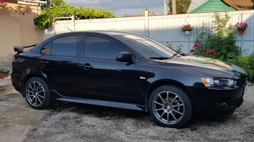Mitsubishi Lancer Mitsubishi lancer x team