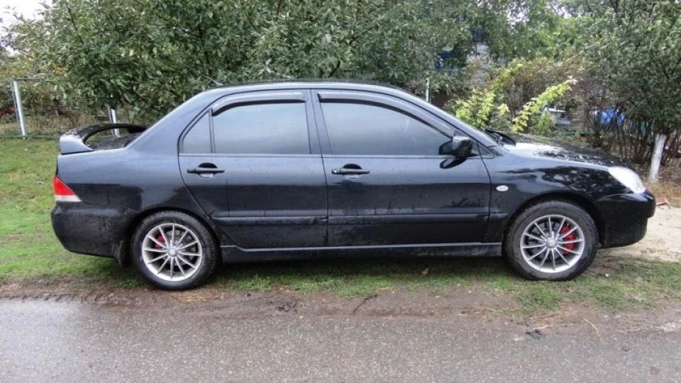 Mitsubishi Lancer мітсубісія)) 2