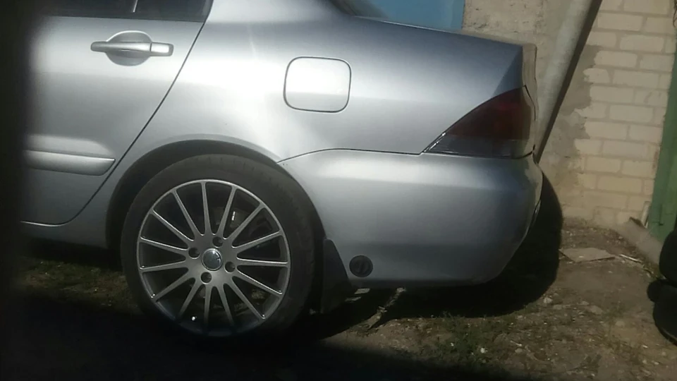 Mitsubishi Lancer Моя перша бричка -=) 2