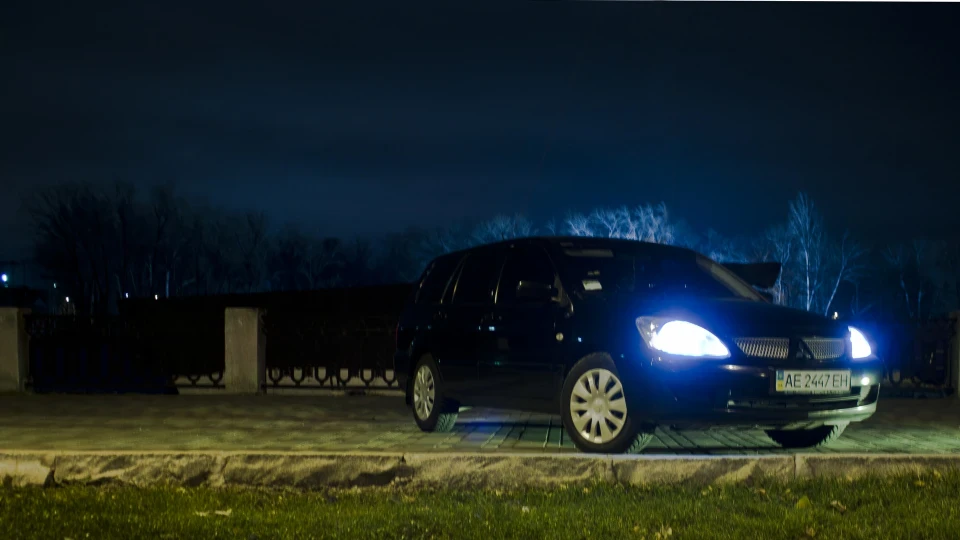 Mitsubishi Lancer Несімейний сарай 3