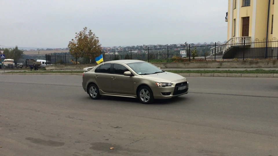 Mitsubishi Lancer Ніфертітті 3