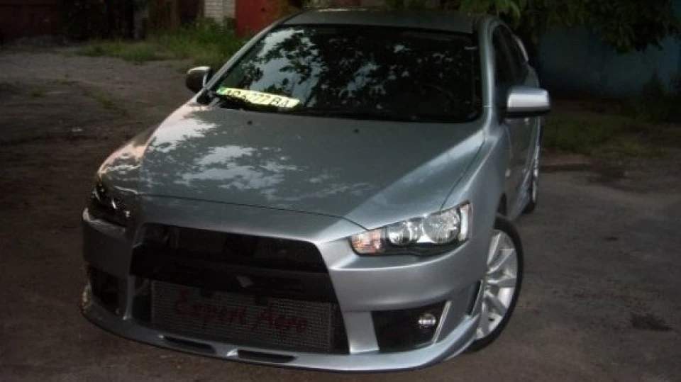 Mitsubishi Lancer Смугастий чудик 3