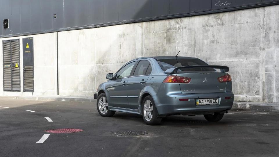 Mitsubishi Lancer Refugee🇺🇦 3