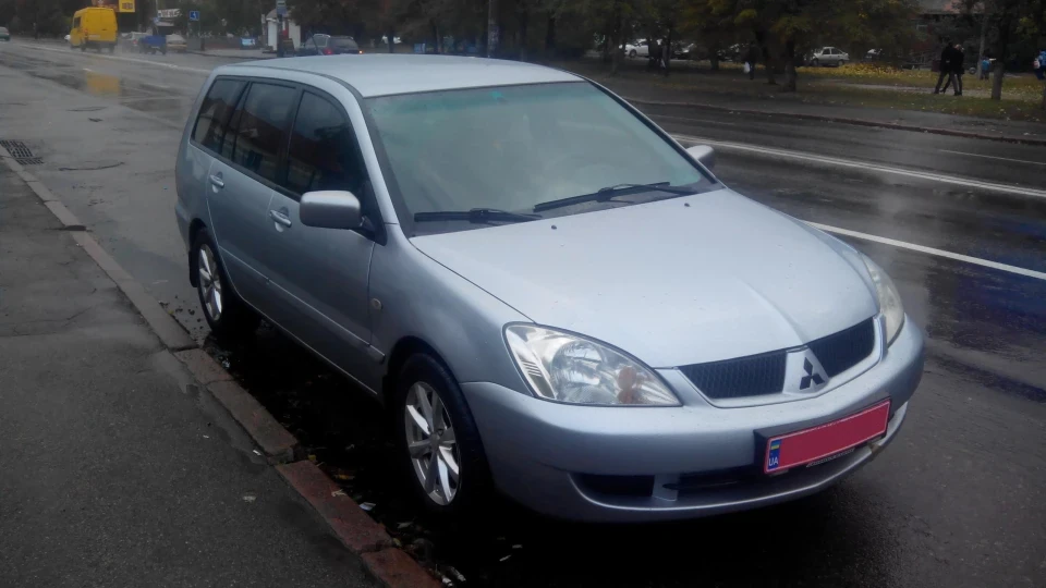 Mitsubishi Lancer сарайчик 2