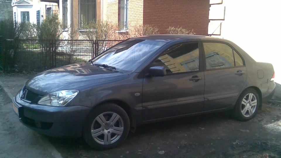 Mitsubishi Lancer Сіренька 2