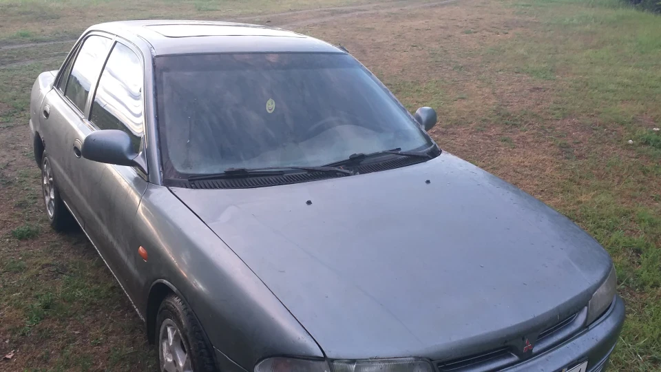 Mitsubishi Lancer Сірий Кардинал 5