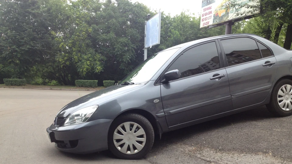 Mitsubishi Lancer Сірий 2