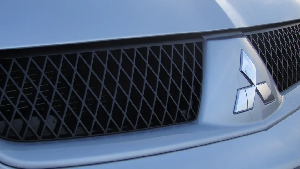 Mitsubishi Lancer SILVER WIND 2