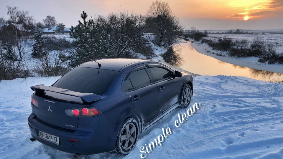 Mitsubishi Lancer Simple clean 4