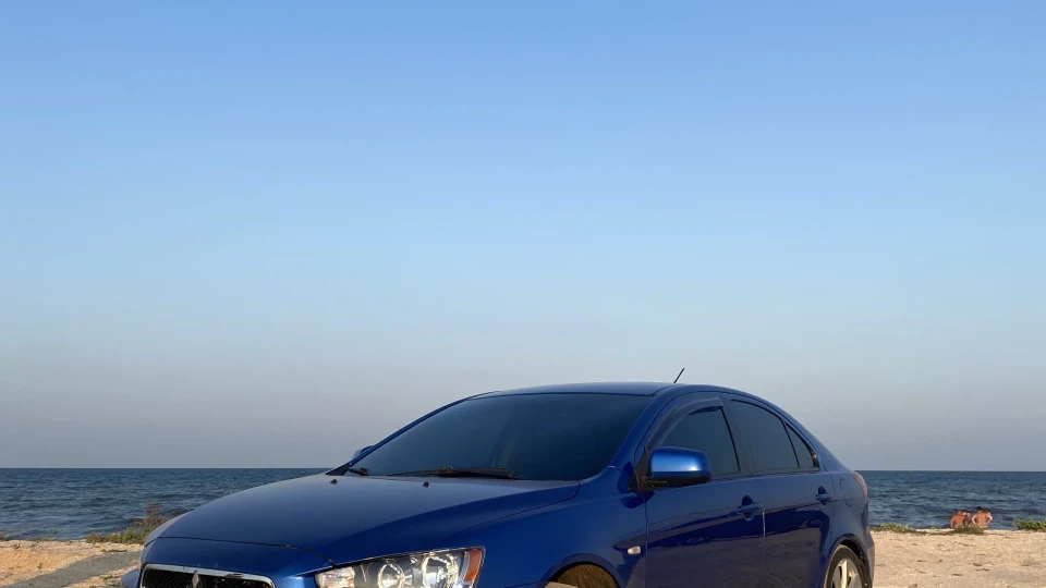 Mitsubishi Lancer Синий 3