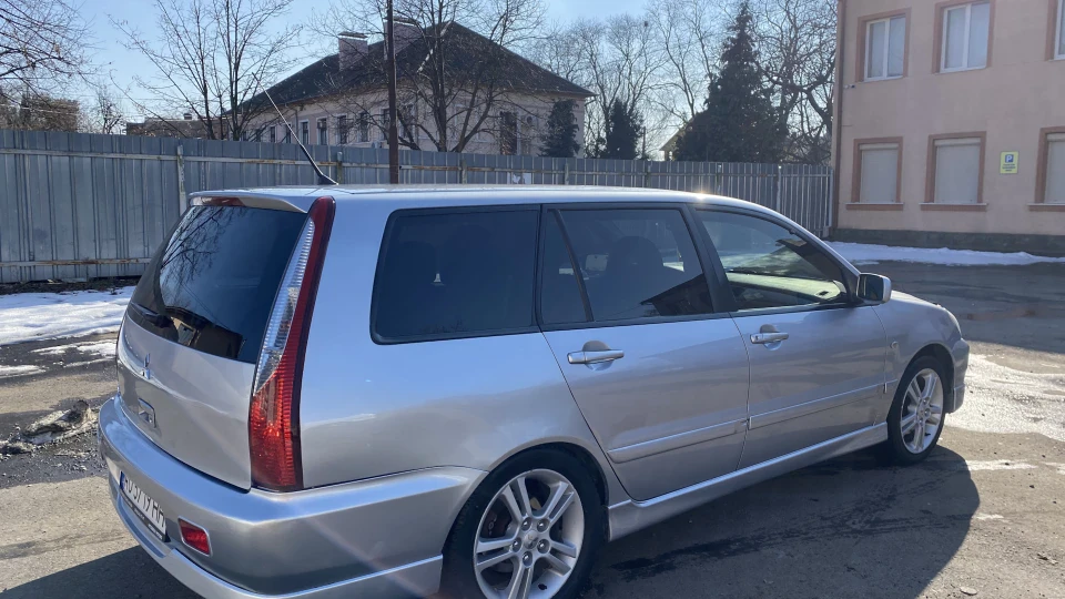 Mitsubishi Lancer Sport Wagon 3