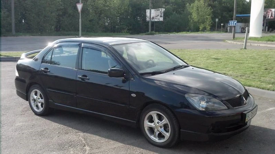 Mitsubishi Lancer Sport 2