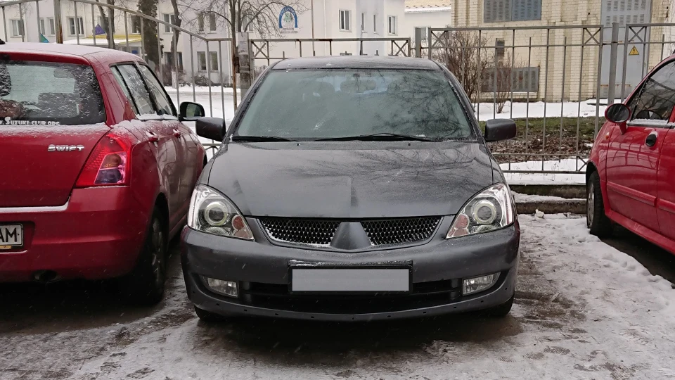 Mitsubishi Lancer Stone Grey 3