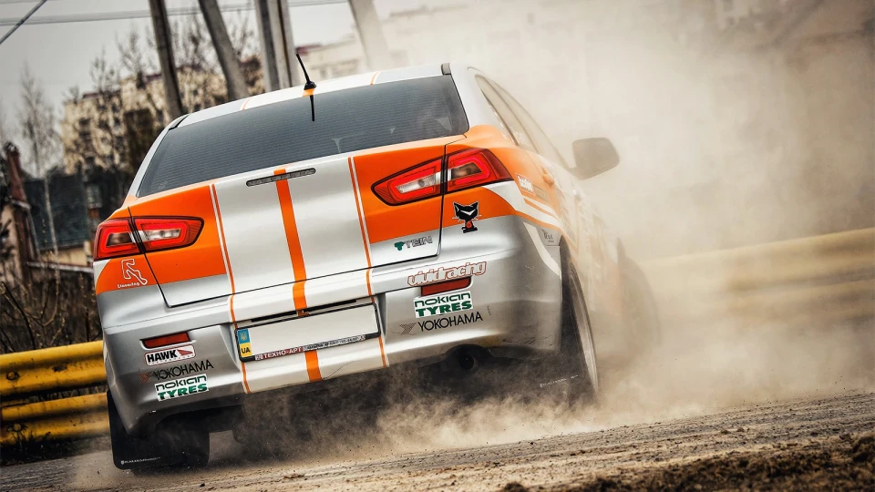 Mitsubishi Lancer SuperX 2