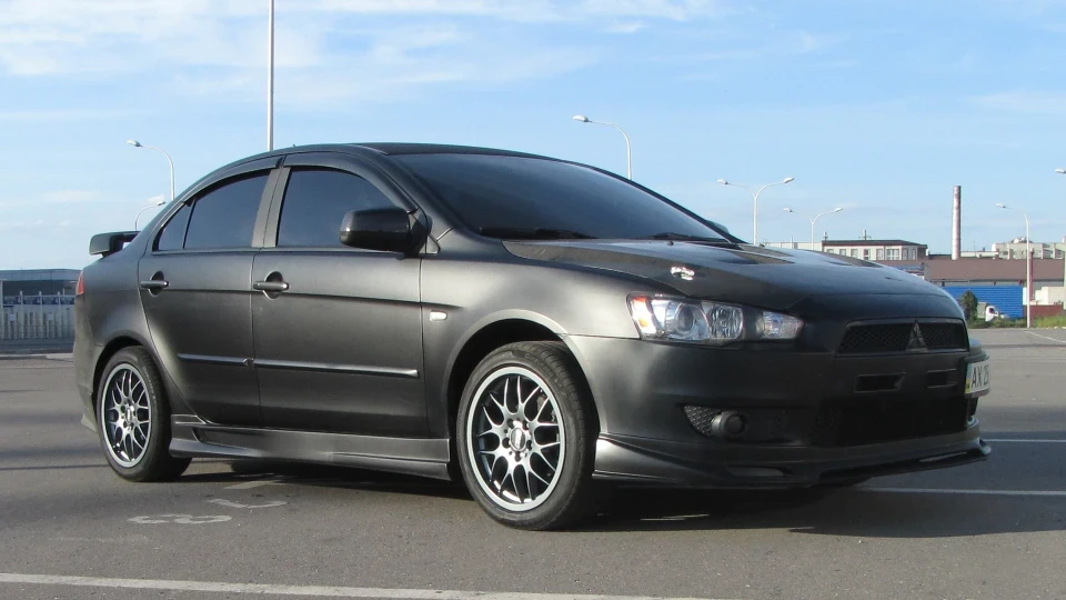 Mitsubishi Lancer TURBO