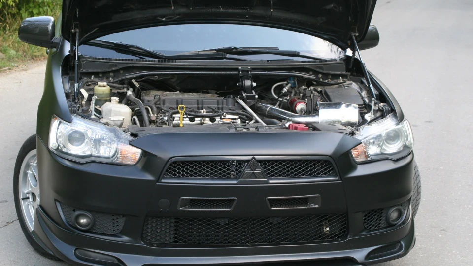 Mitsubishi Lancer TURBO 4
