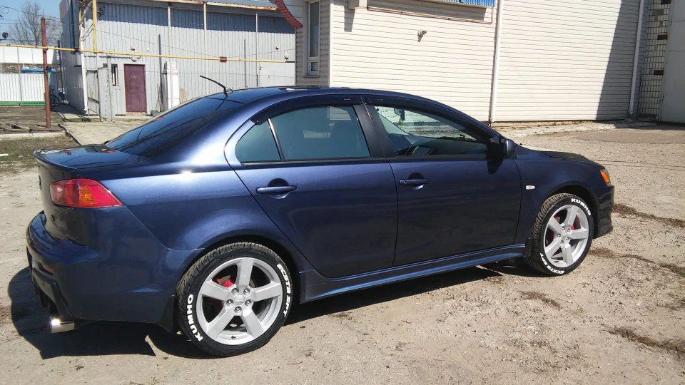 Mitsubishi Lancer Vidal