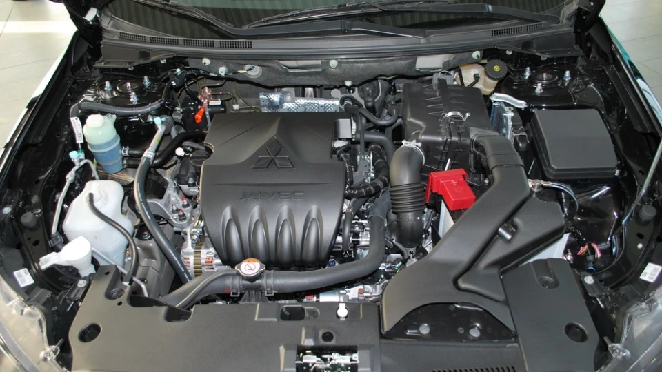Mitsubishi Lancer X 1.6 Intense (S85) 2