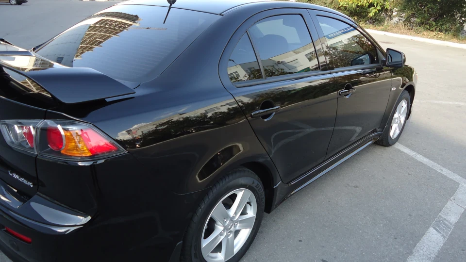 Mitsubishi Lancer X 2.0 Intense 4