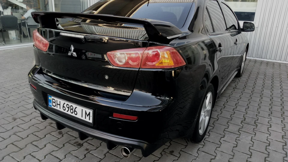 Mitsubishi Lancer X 2.0 МТ INVITE 4