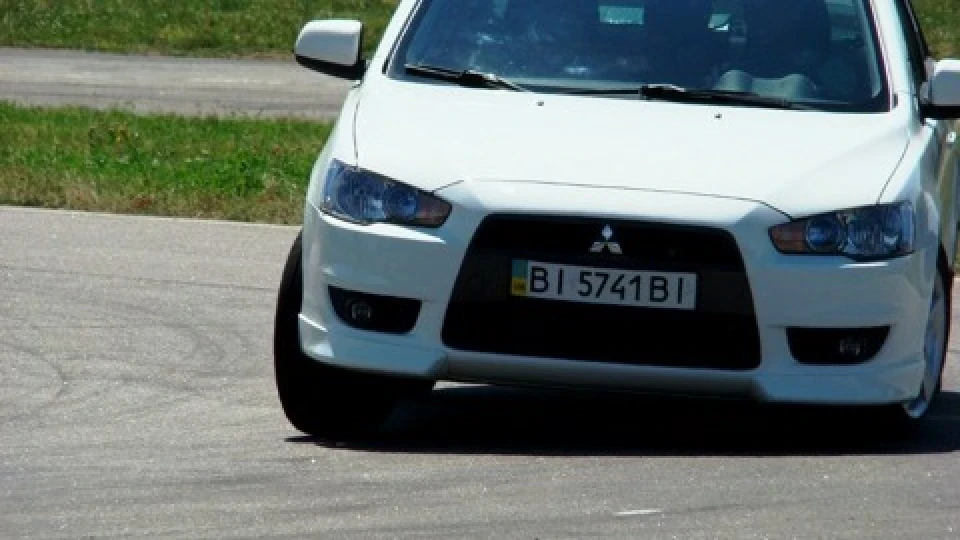 Mitsubishi Lancer X Black & White Shark ツ 3