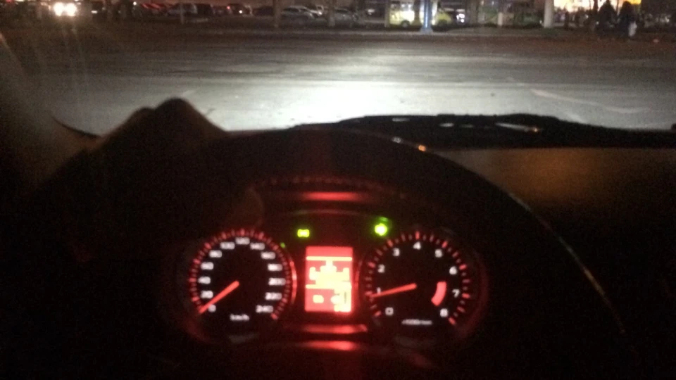 Mitsubishi Lancer X Intense 2.0 MT 4