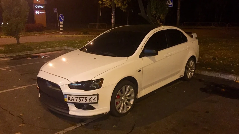 Mitsubishi Lancer X White Shark 2