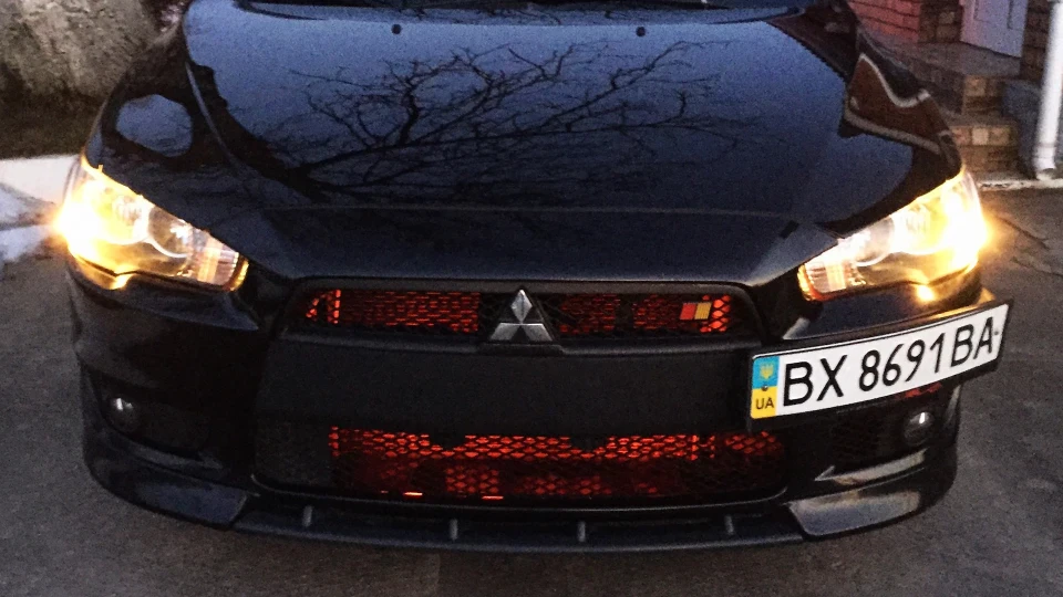Mitsubishi Lancer X 3
