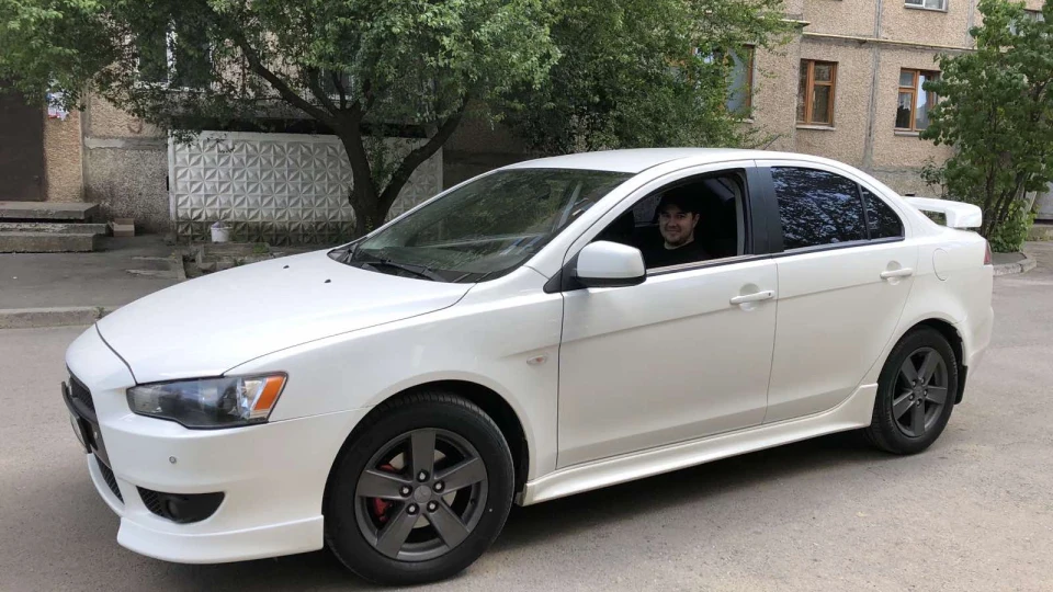 Mitsubishi Lancer X 5