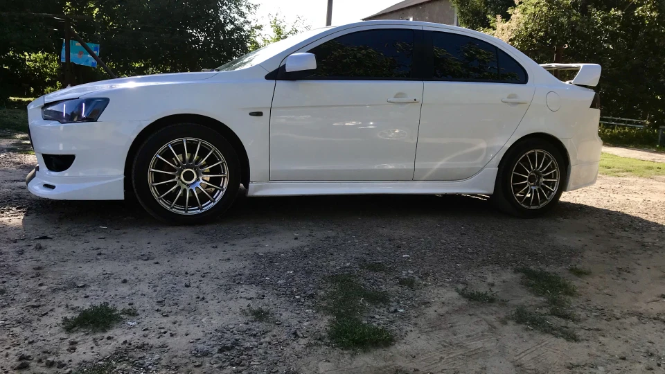 Mitsubishi Lancer X 2