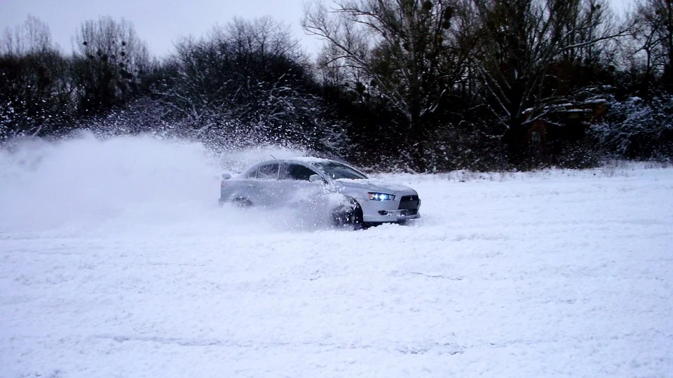 Mitsubishi Lancer XdrivE 3