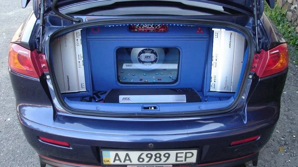 Mitsubishi Lancer Х, синій, 2.0 3